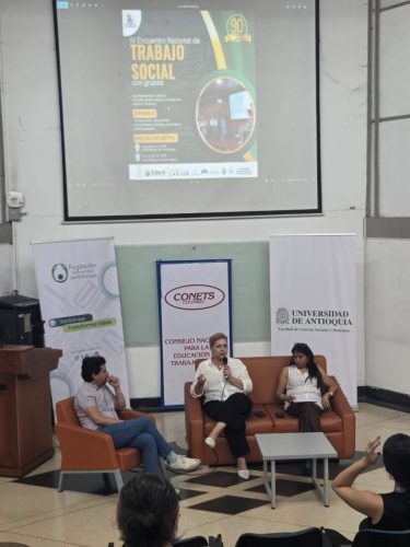 IV Encuentro Nacional de Trabajo Social con Grupos 2